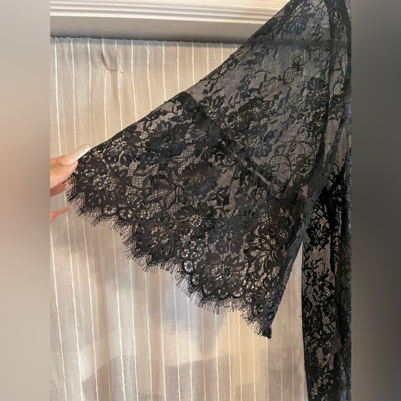 Lace Bell Sleeve Top - Picture 2 of 5